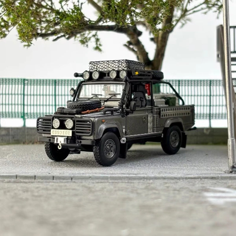 1:64 Land Rover Defender Diecast Model Muddy Off-Road Adventure Livery