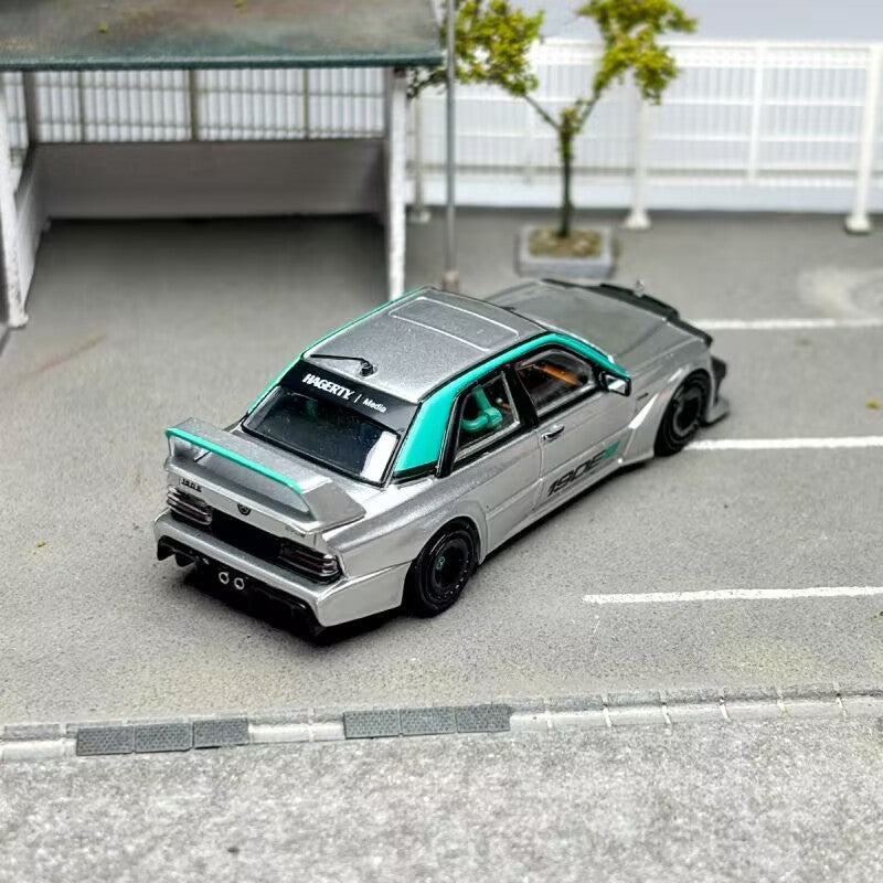 1:64 Scale Mercedes-Benz 190E W201 Evo II Modified Diecast Model Car